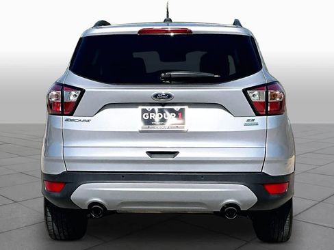 Used 2017 Ford Escape SE w/ Equipment Group 201A FWD image 5