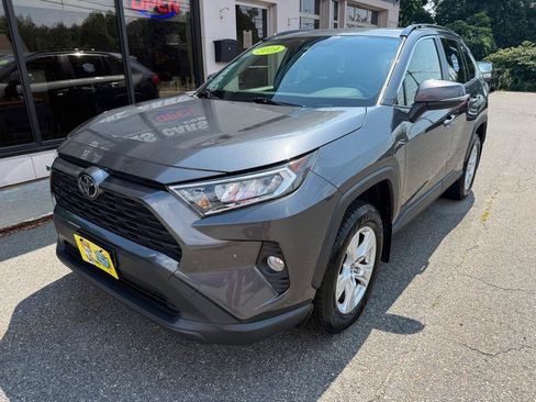 Used 2019 Toyota RAV4 XLE w/ Convenience Package AWD/4WD image 5
