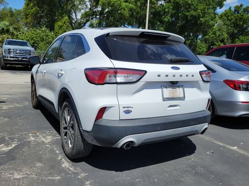 Used 2022 Ford Escape SEL image 4