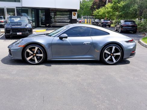 Used 2025 Porsche 911 Carrera RWD image 2