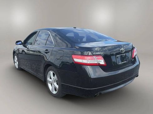 Used 2011 Toyota Camry SE w/ Sport Leather Pkg FWD image 5