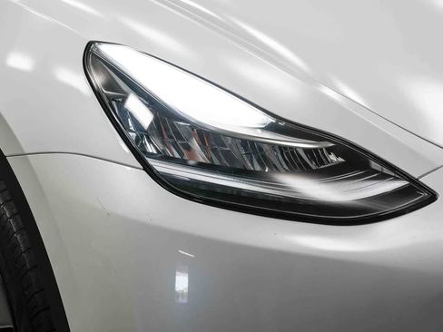 Used 2023 Tesla Model Y Long Range AWD/4WD image 14