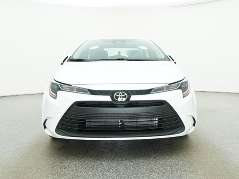 Used 2026 Toyota Corolla LE image 18