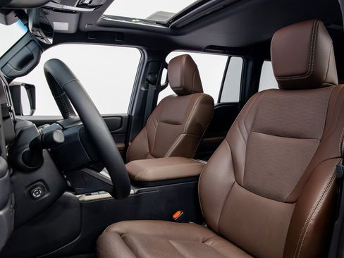 Used 2025 Toyota Land Cruiser w/ Premium Package image 27