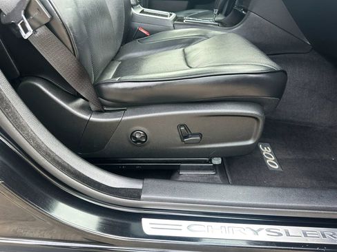 Used 2013 Chrysler 300 C w/ Harman Kardon Audio Group RWD image 14