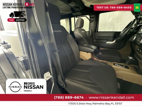 Used 2017 Jeep Wrangler Unlimited Sahara w/ Connectivity Group image 29