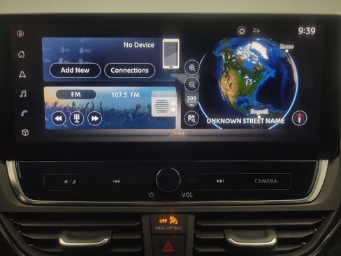 Used 2023 Nissan Altima 2.5 SR w/ SR Premium Package image 25