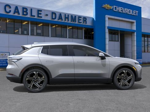 New 2026 Chevrolet Equinox EV LT FWD image 19