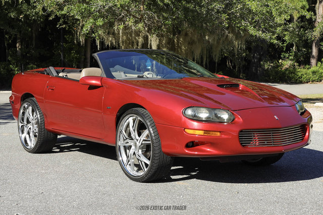 Used 2002 Chevrolet Camaro Z28 w/ SS Performance/Appearance Pkg RWD image 11