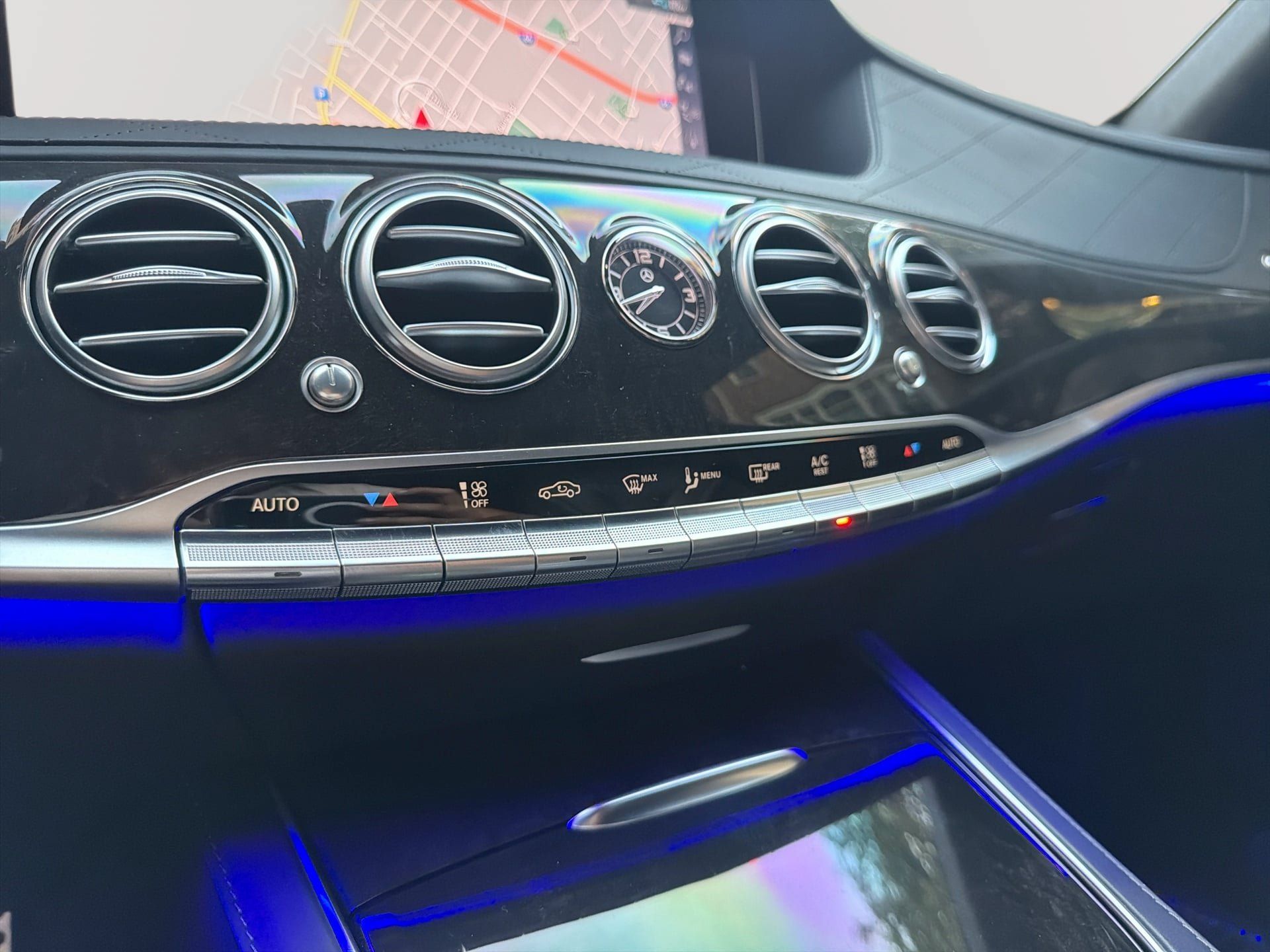 Used 2019 Mercedes-Benz S 560 Sedan image 17