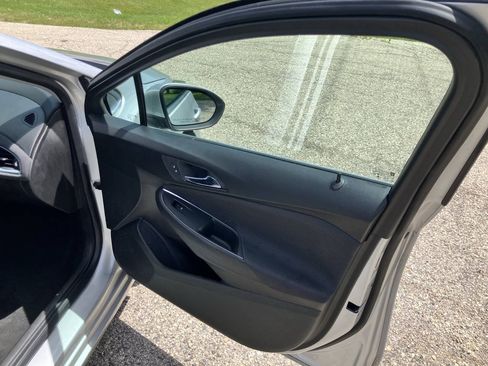 Used 2019 Chevrolet Cruze LT w/ LT Fleet Convenience Package FWD image 25