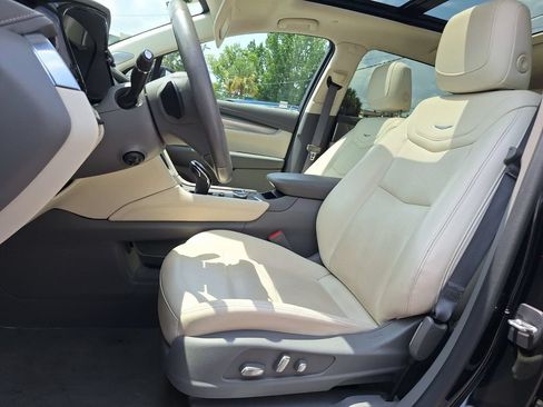 Certified 2023 Cadillac XT5 Premium Luxury w/ Technology Package AWD/4WD image 16