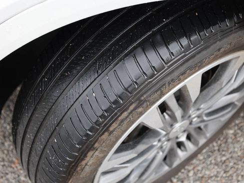 Used 2018 Cadillac XT5 FWD image 25