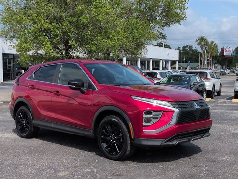 Used 2023 Mitsubishi Eclipse Cross LE AWD/4WD image 2