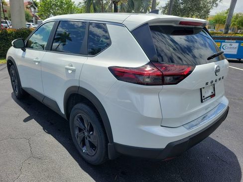New 2026 Nissan Rogue SV FWD image 6