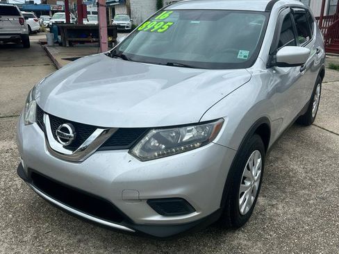 Used 2016 Nissan Rogue S FWD image 2