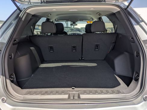 Used 2023 Chevrolet Equinox LS w/ LS Convenience Package FWD image 25