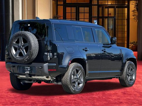 New 2026 Land Rover Defender 110 X-Dynamic SE AWD/4WD image 8