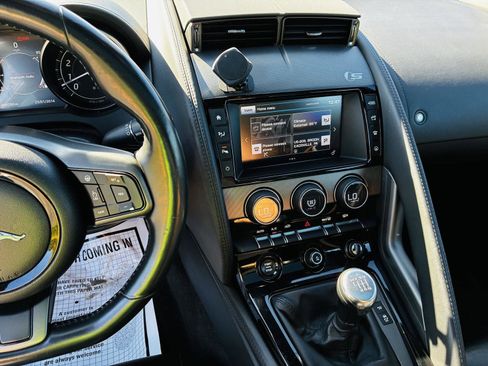 Used 2016 Jaguar F-TYPE S image 24