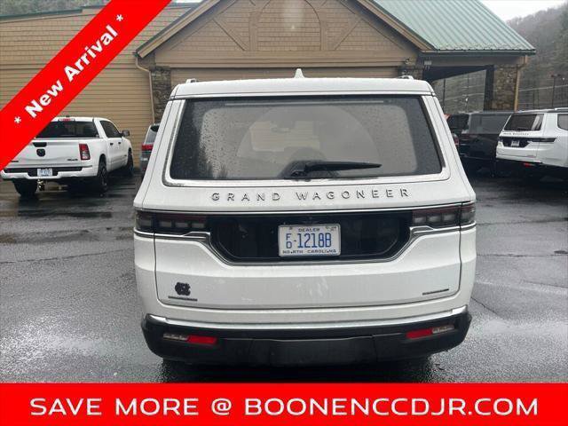 Used 2022 Jeep Grand Wagoneer Series III w/ Rear Seat Video Group 1 AWD/4WD image 3