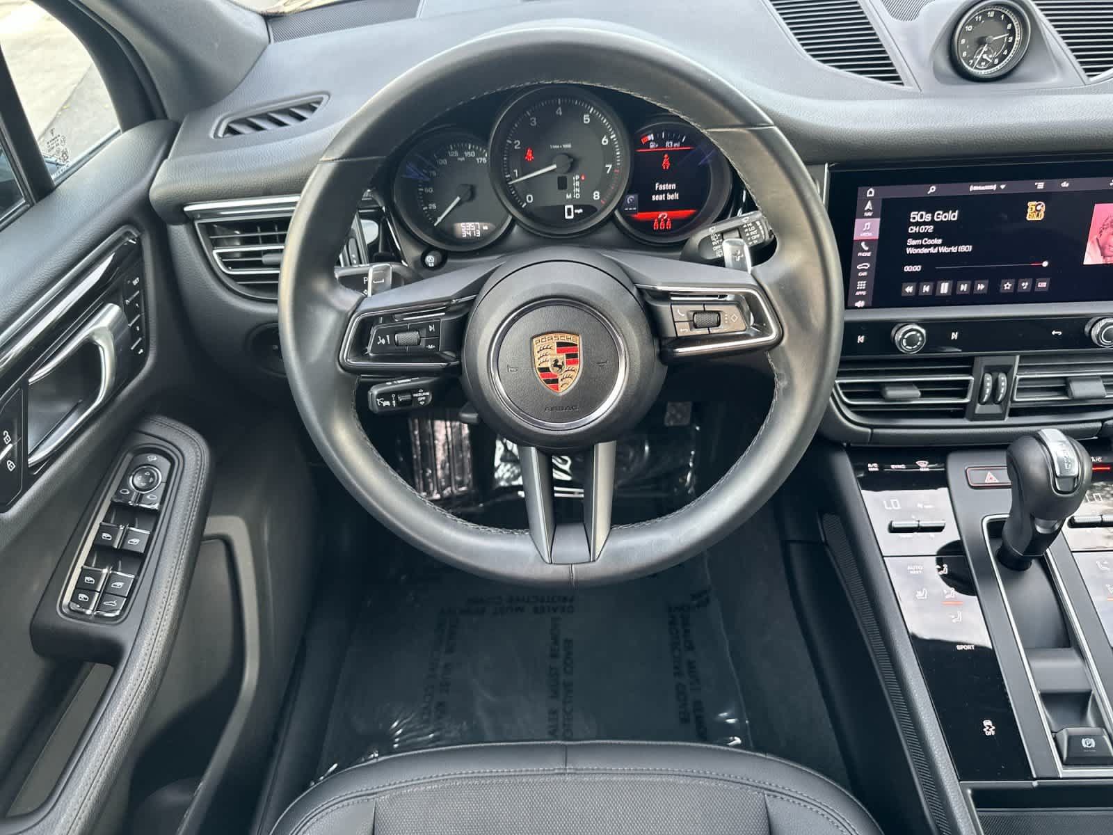 Used 2025 Porsche Macan AWD/4WD image 15