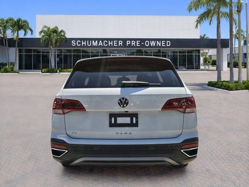 Certified 2023 Volkswagen Taos SE FWD image 6