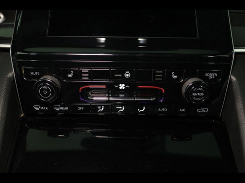 Used 2022 Jeep Grand Cherokee Altitude image 13