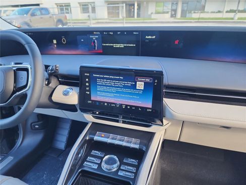 New 2026 Lincoln Nautilus Reserve AWD/4WD image 26