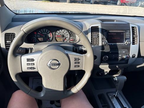 Used 2017 Nissan Frontier SV AWD/4WD image 10