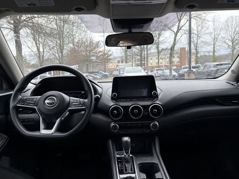 Used 2024 Nissan Sentra SV image 11