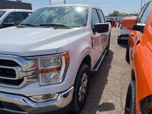 Used 2023 Ford F150 XLT w/ XTR Package image 5