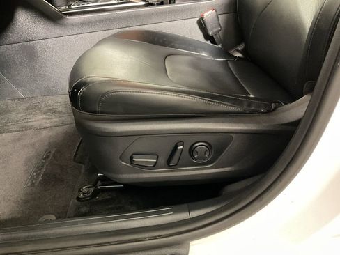 Used 2023 Kia Sportage EX image 21