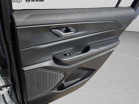 New 2025 Jeep Grand Cherokee L Laredo w/ Luxury Tech Group I RWD image 29