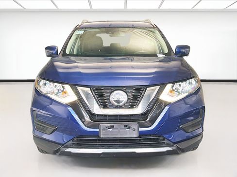 Used 2019 Nissan Rogue SV w/ Premium Package image 2