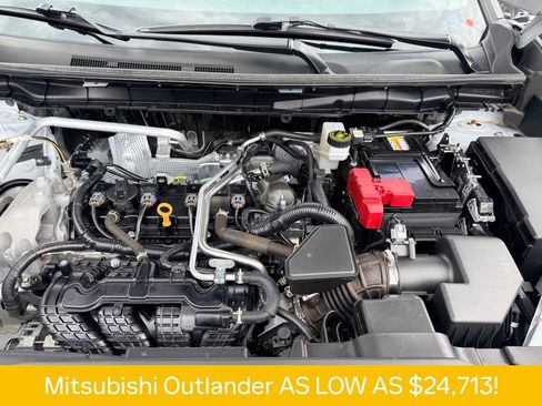 Used 2025 Mitsubishi Outlander SE AWD/4WD image 31