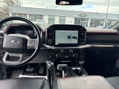 Used 2022 Ford F150 Lariat image 12