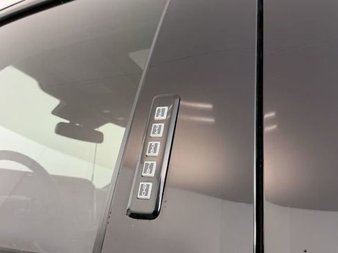 Used 2023 Ford F350 Lariat w/ Lariat Ultimate Package image 14