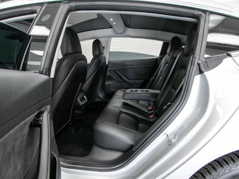 Used 2018 Tesla Model 3 Long Range AWD/4WD image 16