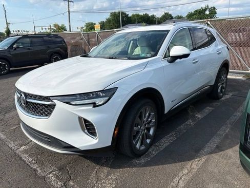 Used 2021 Buick Envision Avenir AWD/4WD image 2