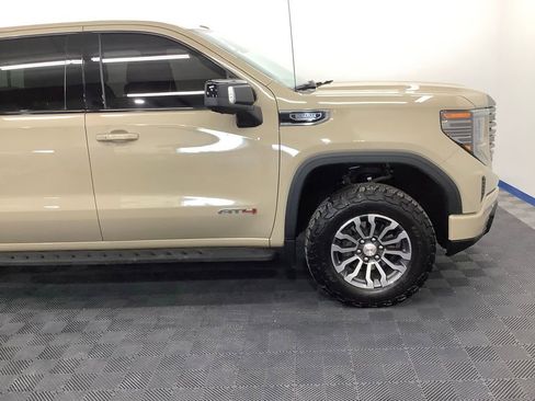 Used 2022 GMC Sierra 1500 AT4 w/ AT4 Premium Package AWD/4WD image 26