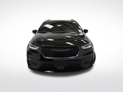 New 2026 Chrysler Pacifica Limited w/ S Appearance Package image 12