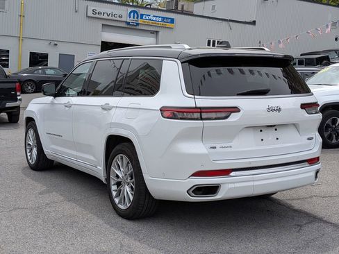 Used 2023 Jeep Grand Cherokee L Summit w/ Luxury Tech Group V AWD/4WD image 12