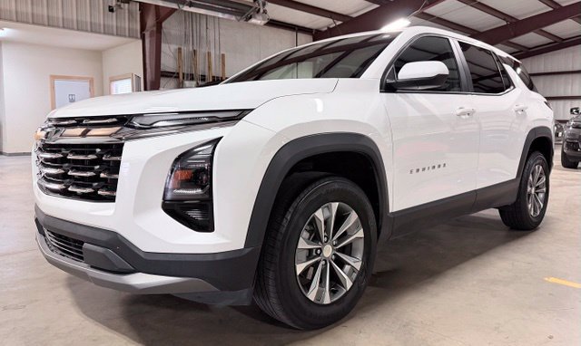 Used 2025 Chevrolet Equinox LT FWD image 7