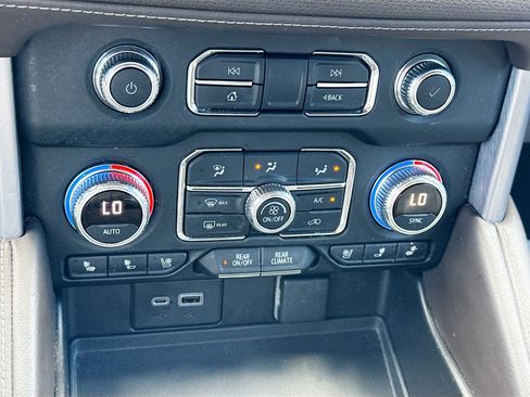 Used 2021 GMC Yukon SLT w/ SLT Luxury Plus Package RWD image 37