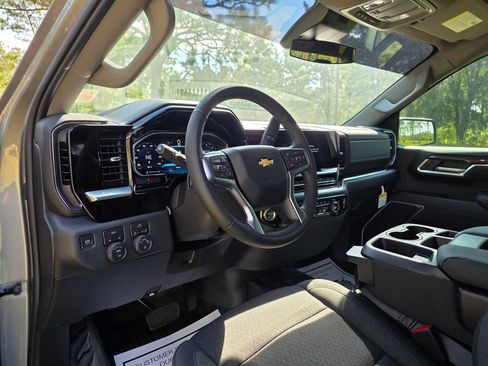 New 2026 Chevrolet Silverado 1500 LT AWD/4WD image 12