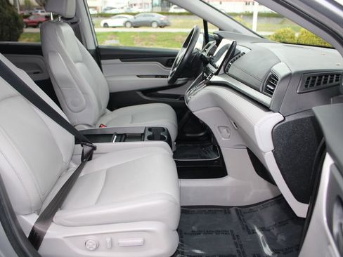 Certified 2024 Honda Odyssey EX-L image 12