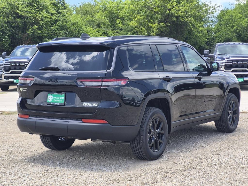 New 2026 Jeep Grand Cherokee L 2WD image 7