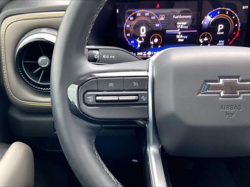 Used 2023 Chevrolet Colorado ZR2 w/ ZR2 Convenience Package III AWD/4WD image 23