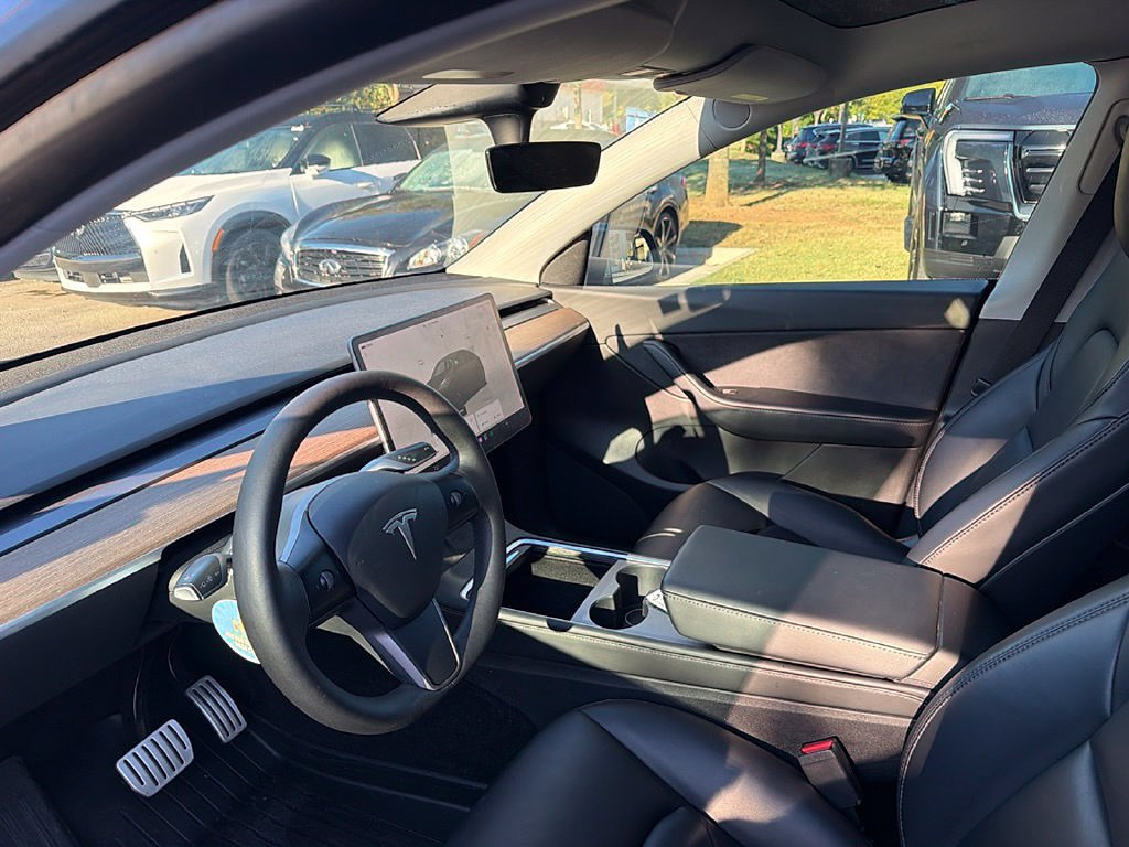 Used 2022 Tesla Model Y Performance AWD/4WD image 9