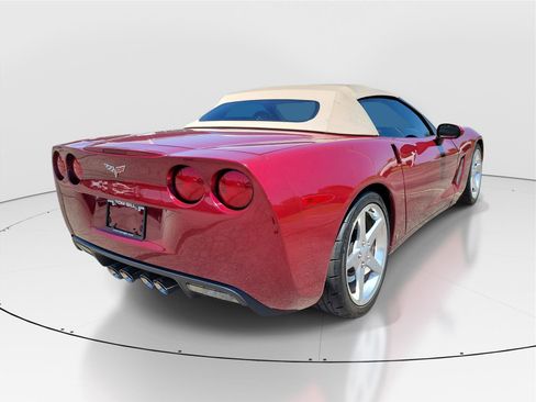 Used 2006 Chevrolet Corvette Convertible w/ Preferred Equipment Group RWD image 4